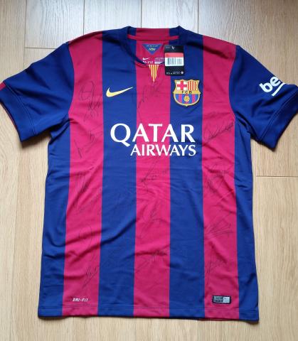 Penya Blaugrana London raffled FCB shirt signed by players to raise money for Nepal orphanages